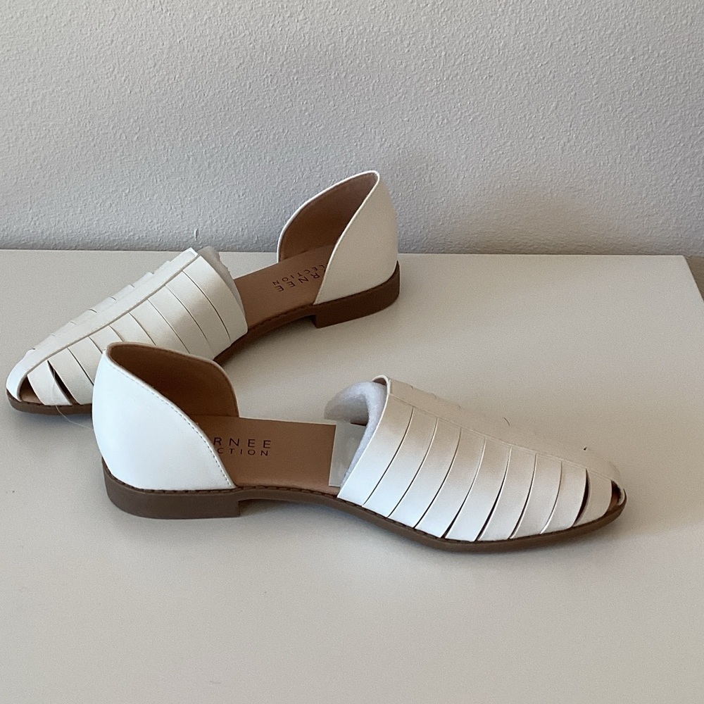 New WB White Leather Women's Flats by Journee Collection